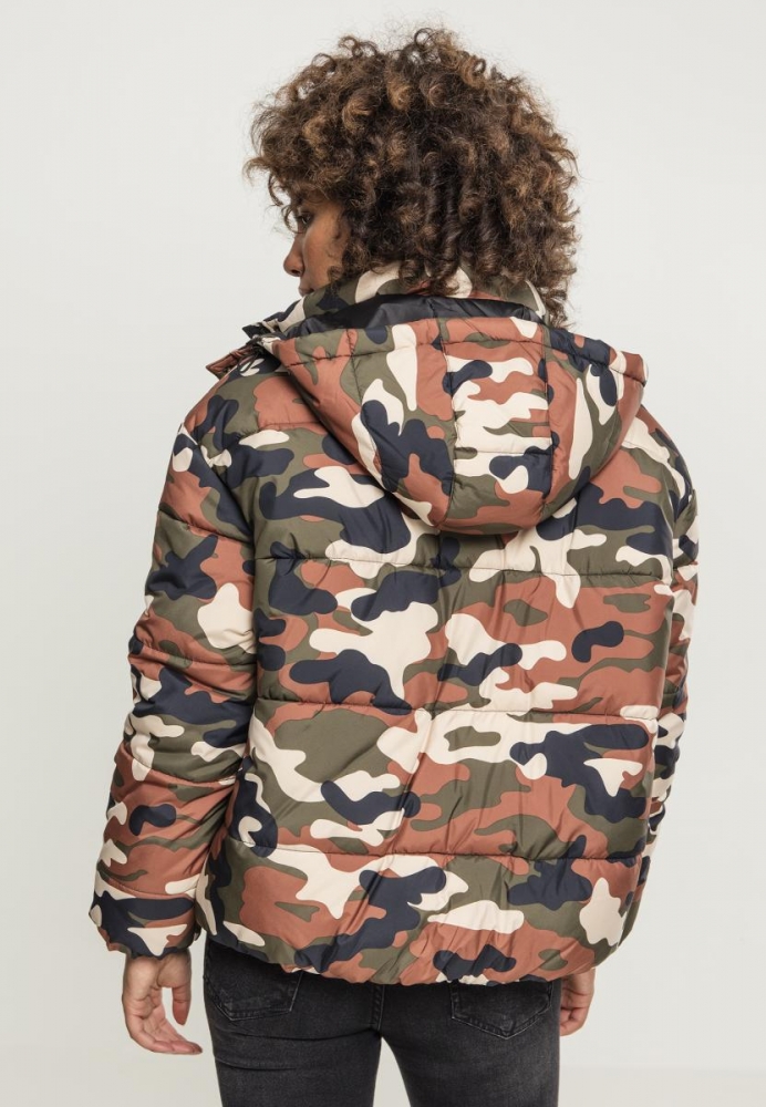 Geaca Boyfriend Camo Puffer dama Urban Classics