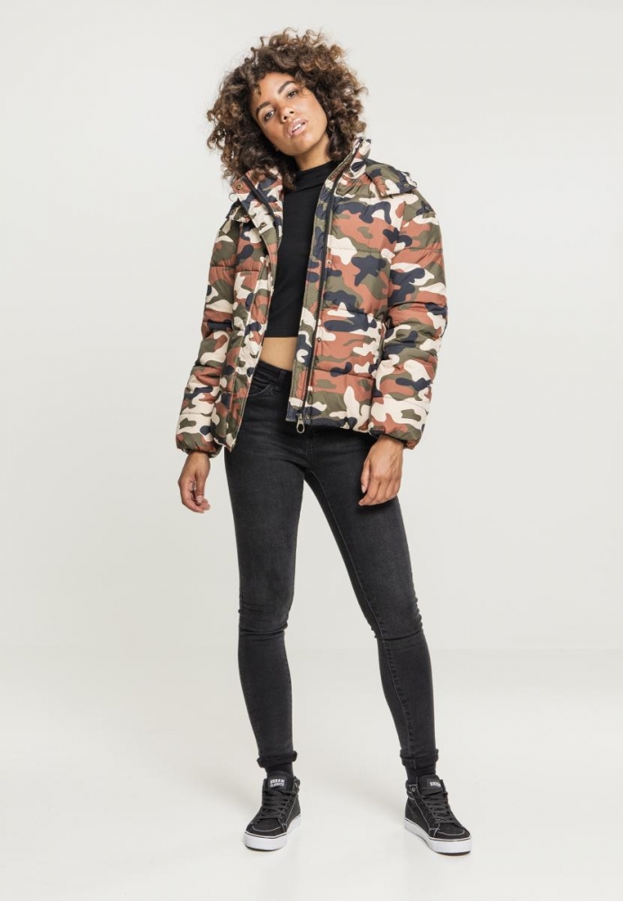 Geaca Boyfriend Camo Puffer dama Urban Classics