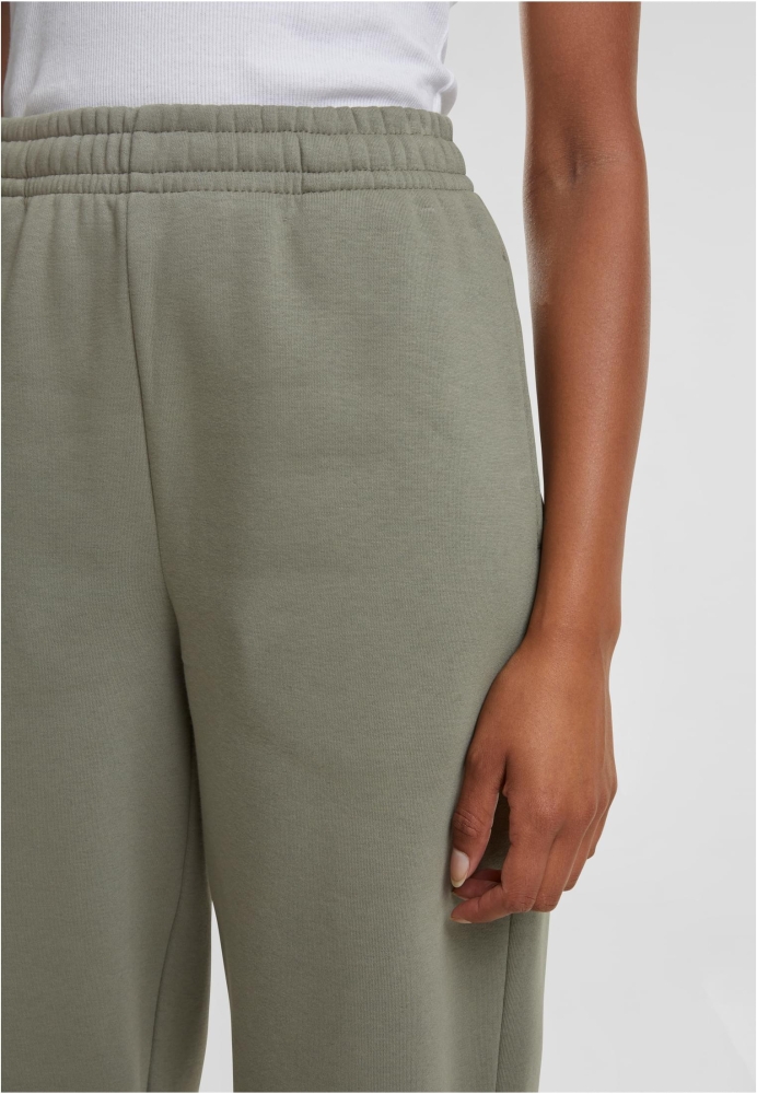 Pantaloni sport urban Fluffy dama Urban Classics